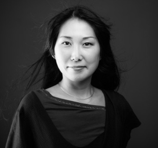 【再値下げしました！】遠藤麻木子 人物画 モノトーン 遠藤麻木子's Artworks | Art Scenes | Find and collect your