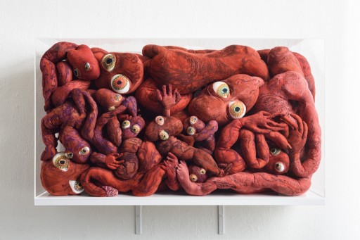 赤色の石 アート作品 bQirO5y89SLHs6wbh0JUN3dHL89MQm