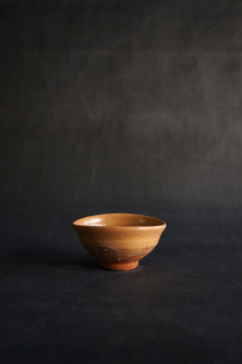 奥高麗茶盌 | Oku-Kourai Chawan ST01157 by 辻村史朗 | Art Scenes