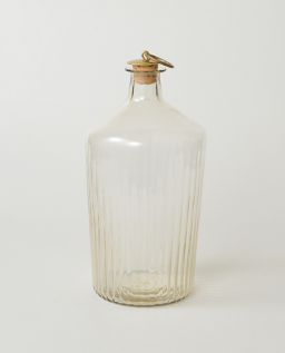 鎬台付酒瓶 by 津田 清和 | Art Scenes | Find and collect your