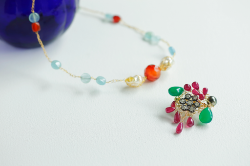 白洲千代子デザイン グリーン系の石を使ったピアス No.32 白洲千代子デザイン グリーン系の石を使ったピアス No.32