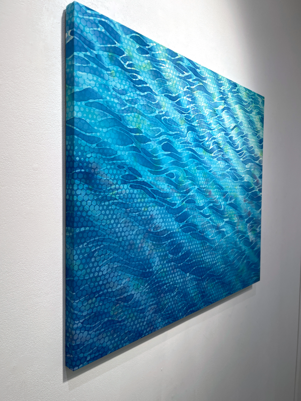 Calm down by 片山穣 | Art Scenes | Find and collect your favorite art