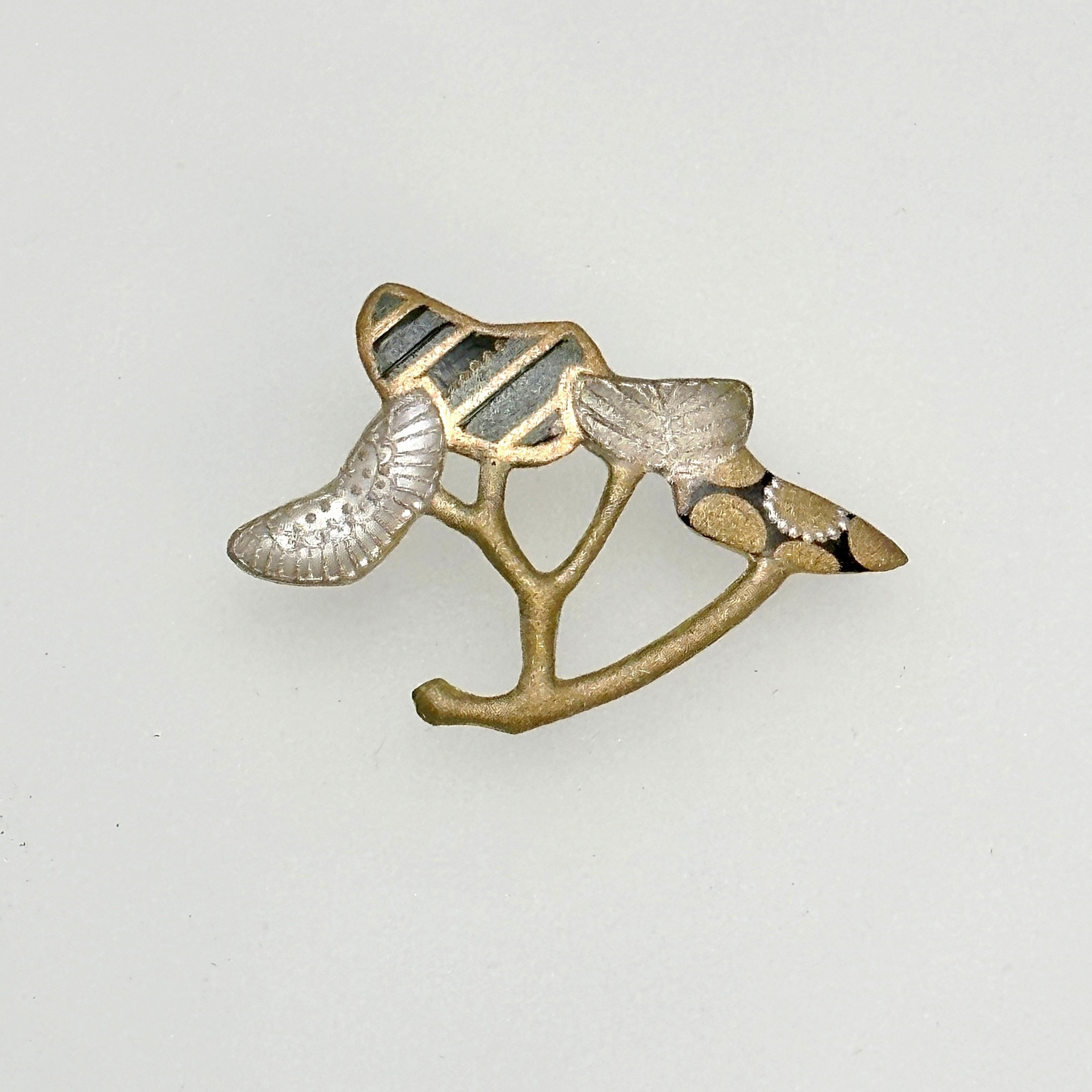 かなさん様希少！Czechoslovakiaヴィンテージブローチ9544 かなさん様希少！Czechoslovakiaヴィンテージブローチ9544 - メルカリ