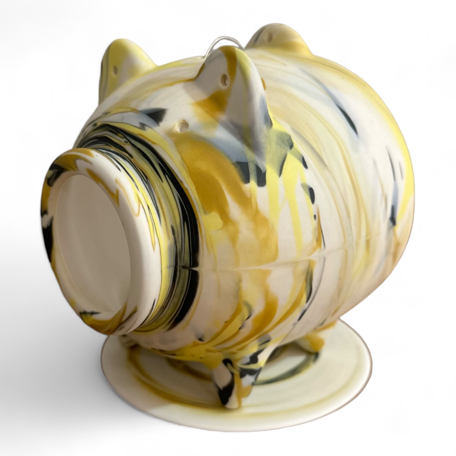 marble蚊遣り豚 by 北川和喜 | Art Scenes | Find and collect your