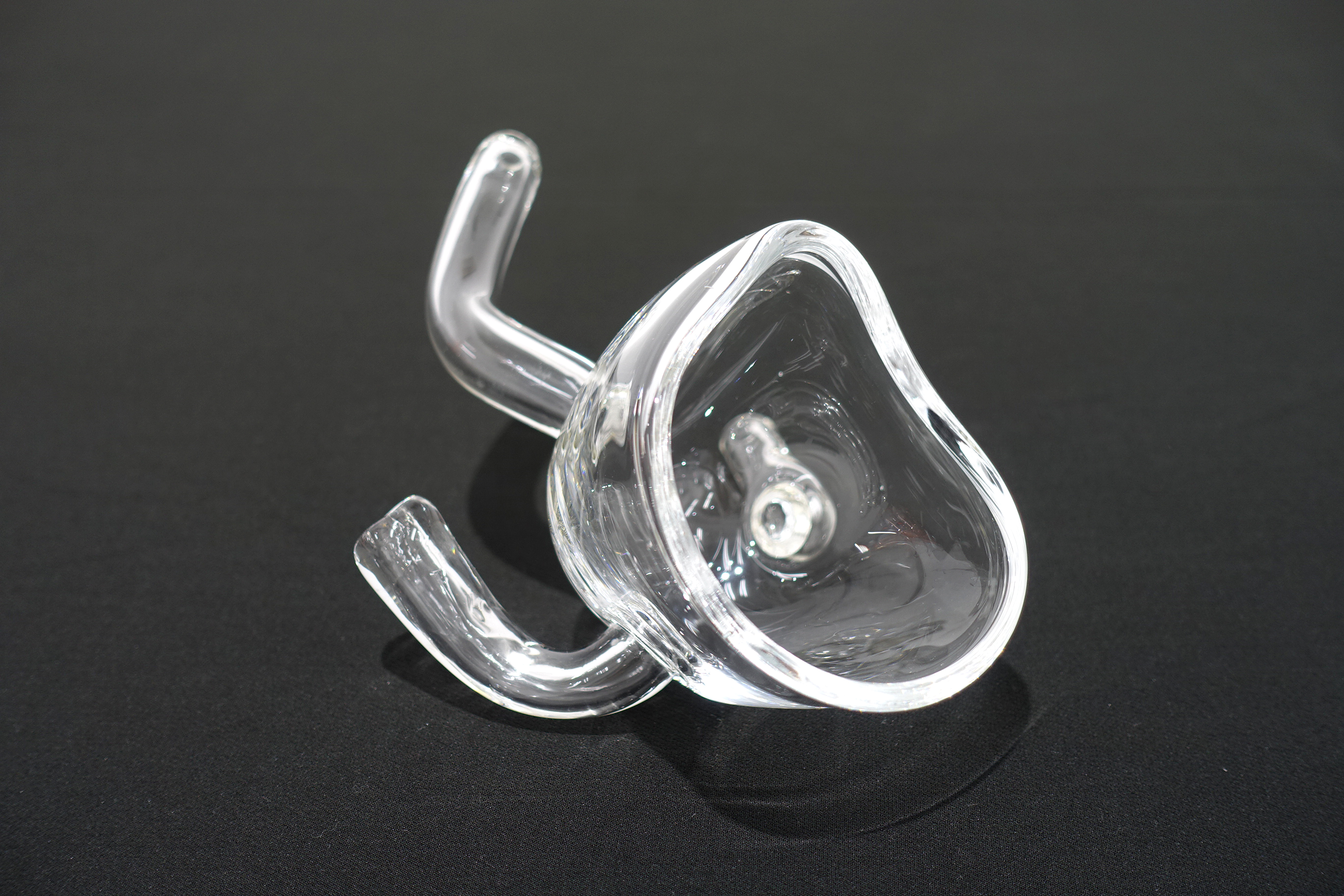 ガラス作品 16 by 中川幸夫 | Art Scenes | Find and collect your