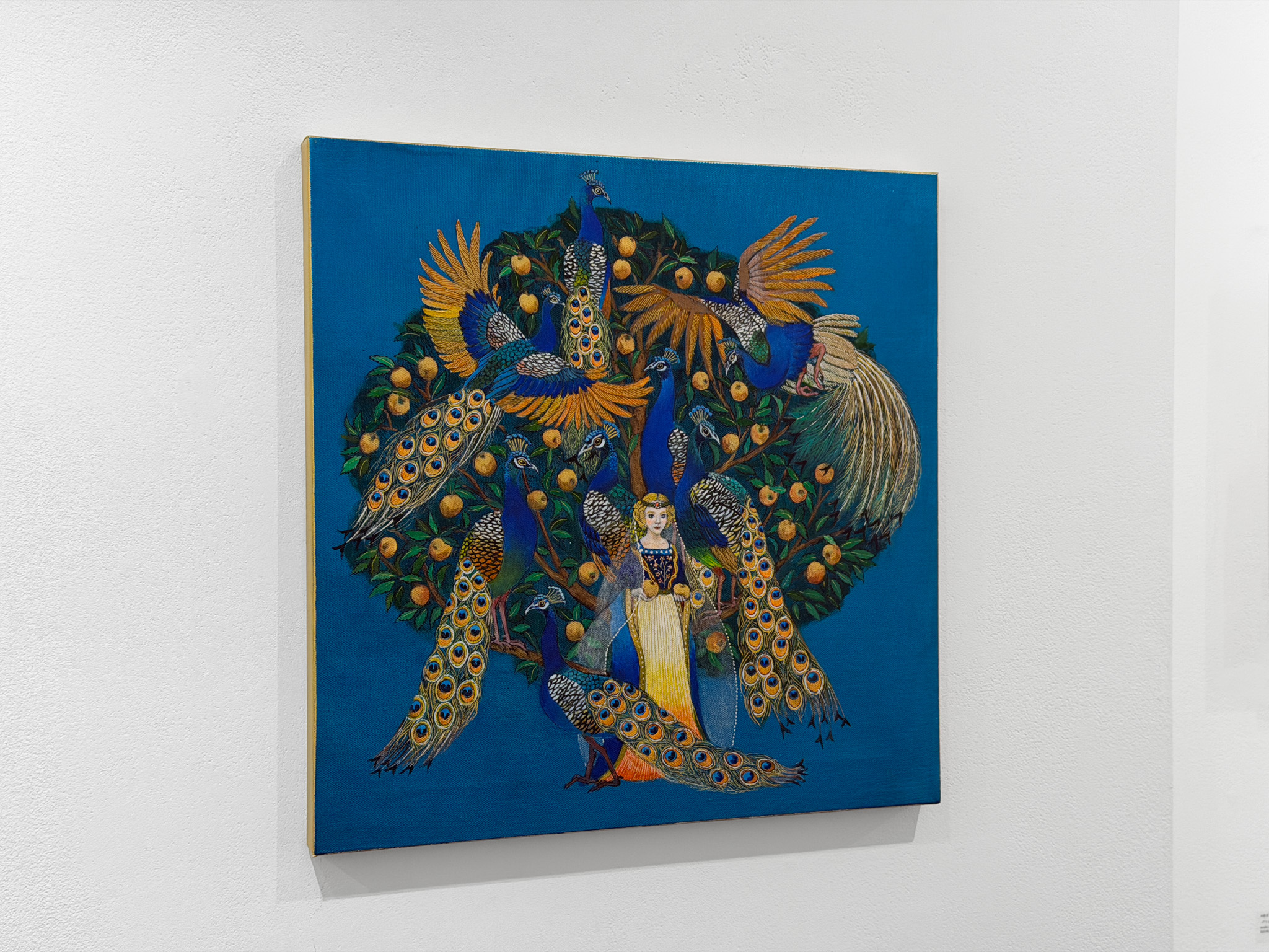 孔雀と金のりんご by 喜久田尚美 | Art Scenes | Find and collect