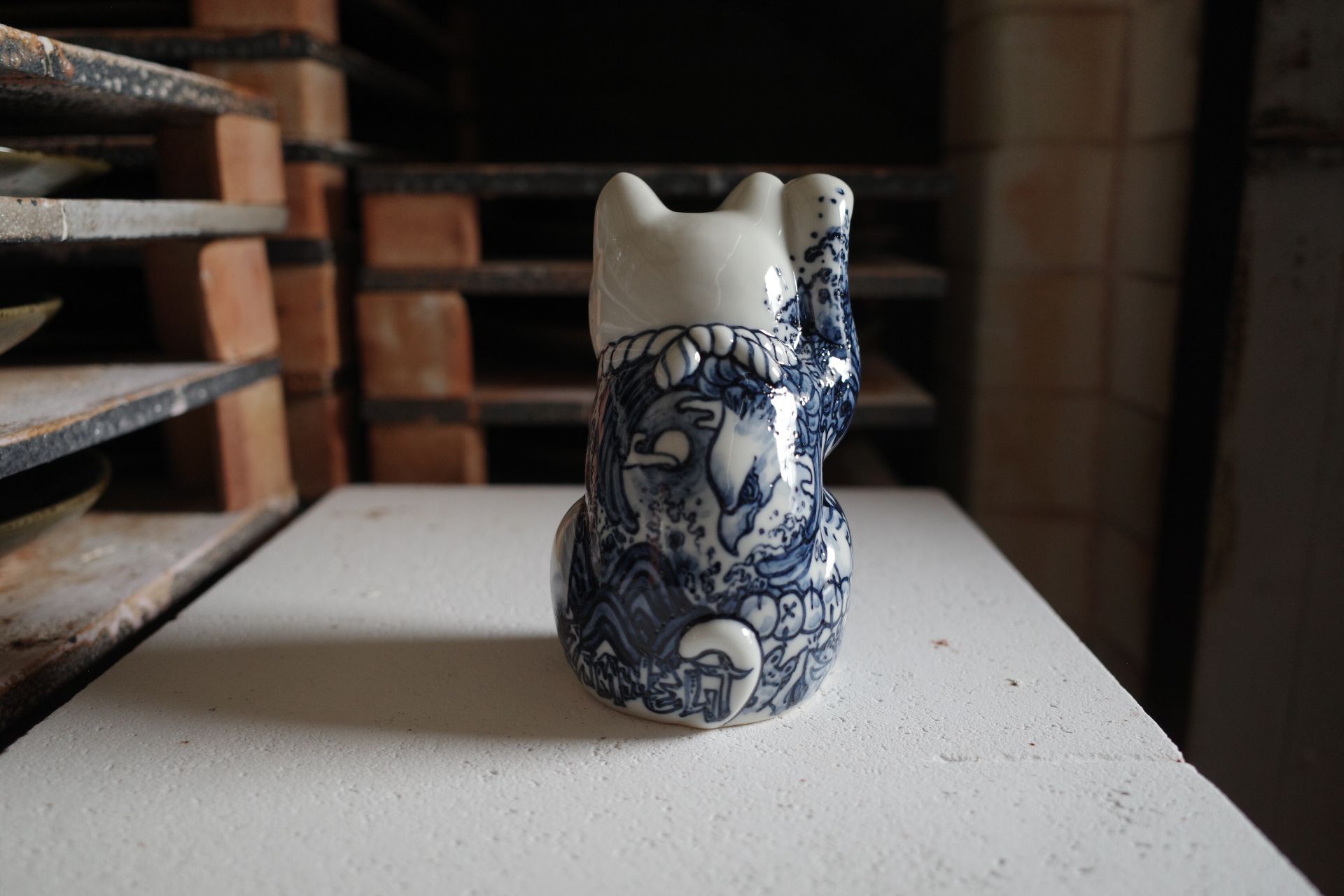 四寸 招き猫 Arete by 穴山文香 | Art Scenes アートシーンズ