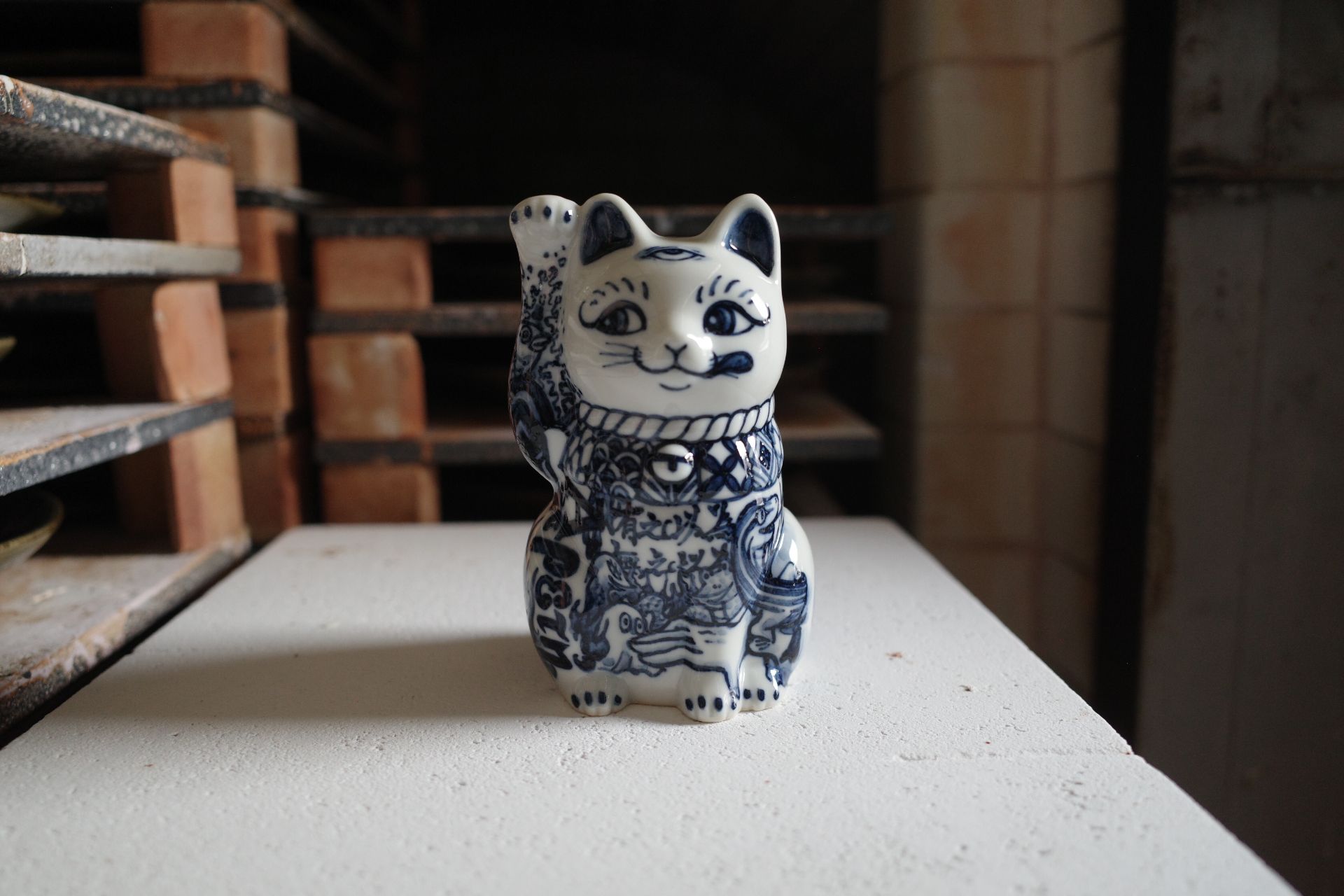 四寸 招き猫 Arete by 穴山文香 | Art Scenes アートシーンズ
